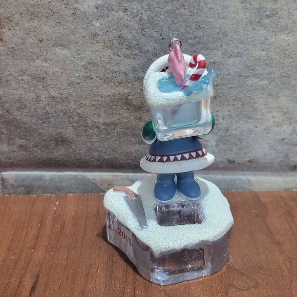 Hallmark Christmas Ornament Frosty Friends 2015 Fish Fishbowl Block of Artic Ice - Picture 7 of 12